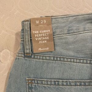 Brand new with tags The Curvy Perfect Vintage Jean, size 29